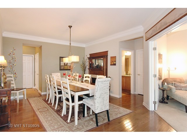1004 Riviera Dr, Elgin, IL 60124 photo 10