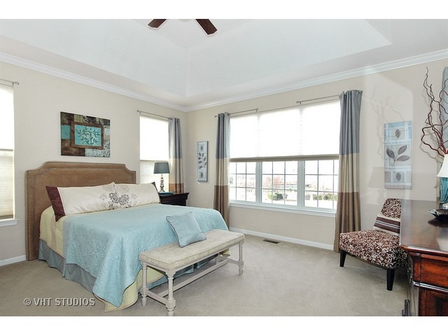 1004 Riviera Dr, Elgin, IL 60124 photo 18