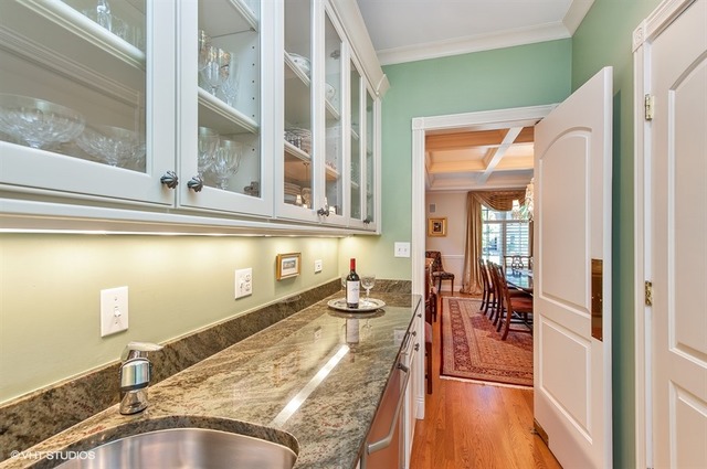 2804 Independence Ave, Glenview, IL 60026 photo 6