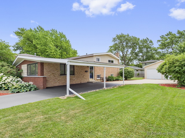 1120 Wakeman Ave, Wheaton, IL 60187 photo 2