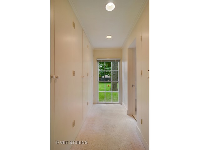 830 Normandy Ln, Glenview, IL 60025 photo 17