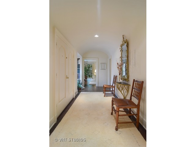 830 Normandy Ln, Glenview, IL 60025 photo 4