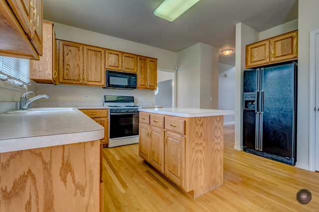 2407 Moore Ct, Naperville, IL 60564 photo 8