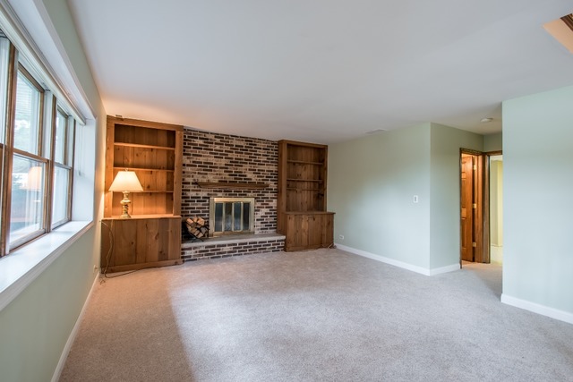 690 Randi Ln, Hoffman Estates, IL 60169 photo 7