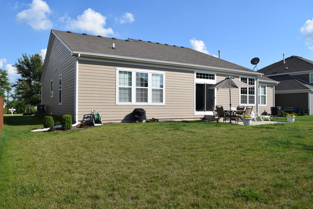 268 Monument Rd, Elgin, IL 60124 photo 22