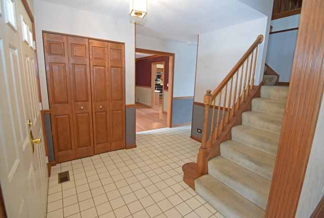 730 Roaring Brook Ln, Algonquin, IL 60102 photo 3