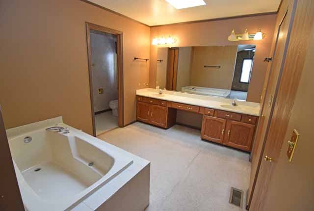 730 Roaring Brook Ln, Algonquin, IL 60102 photo 17