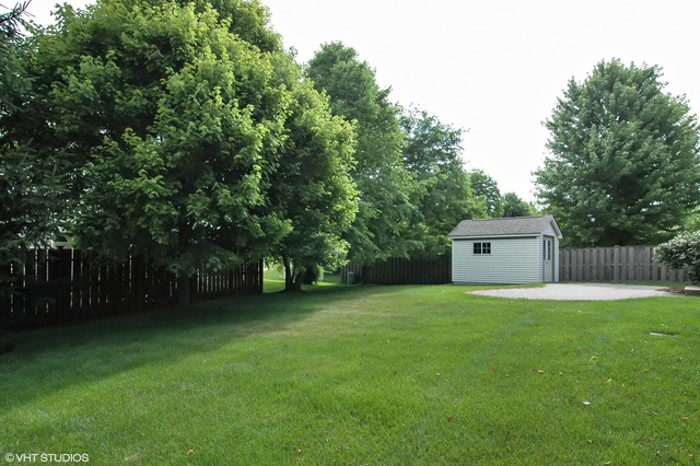 2 Yorkshire Ct, Algonquin, IL 60102 photo 18