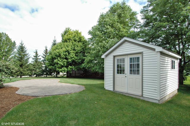 2 Yorkshire Ct, Algonquin, IL 60102 photo 17