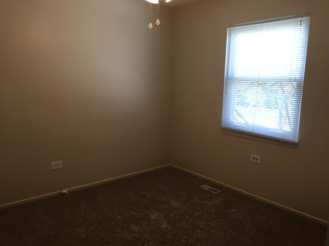 95 Pine Cir, Cary, IL 60013 photo 11