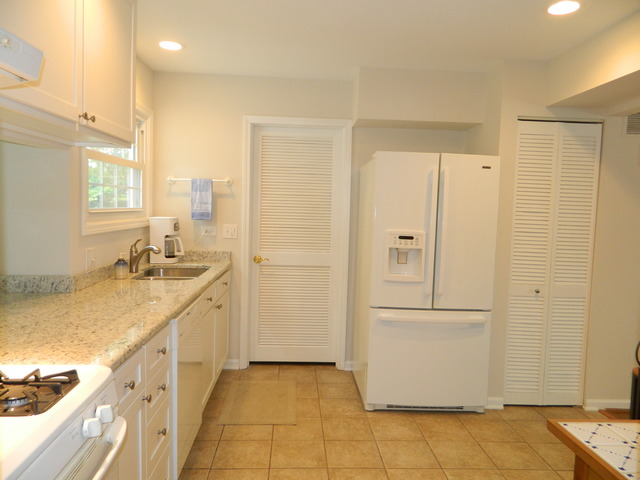 4441 Westbridge Ct, Hoffman Estates, IL 60192 photo 7