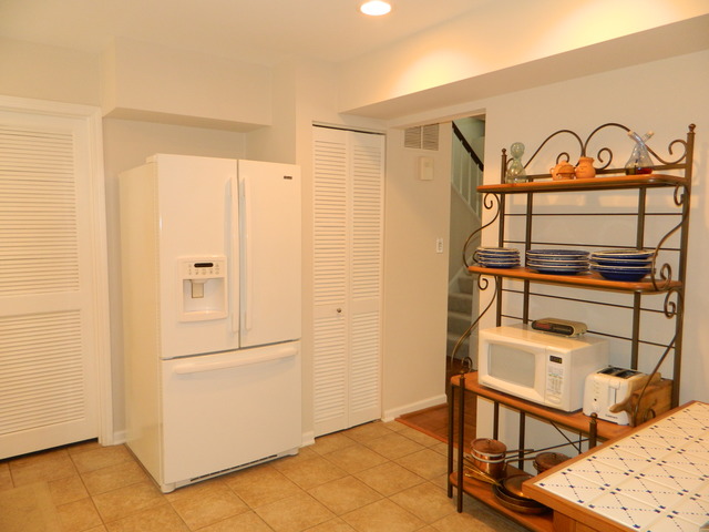 4441 Westbridge Ct, Hoffman Estates, IL 60192 photo 9