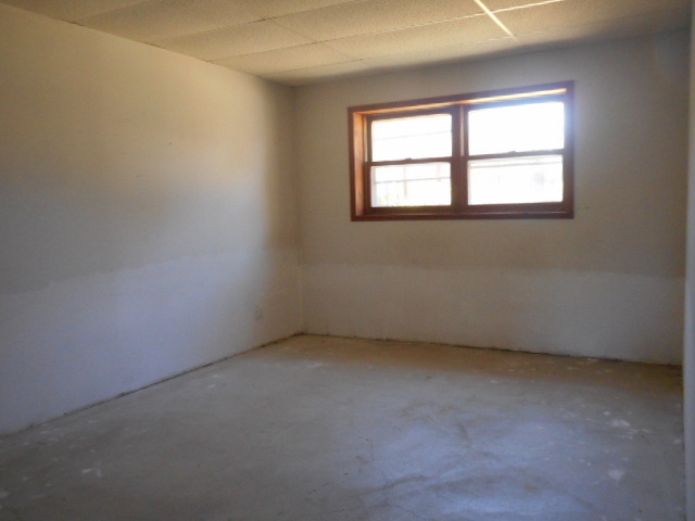 4035 Gregory Dr, Zion, IL 60099 photo 9