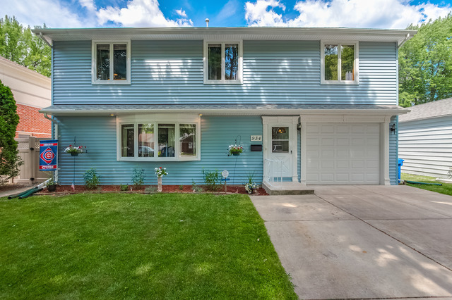 934 Alfini Dr, Des Plaines, IL 60016 photo 1