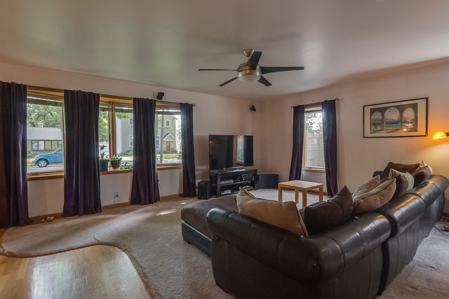 934 Alfini Dr, Des Plaines, IL 60016 photo 2