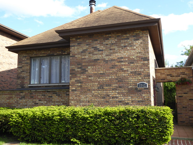 6942 W 16th St, Berwyn, IL 60402 photo 2