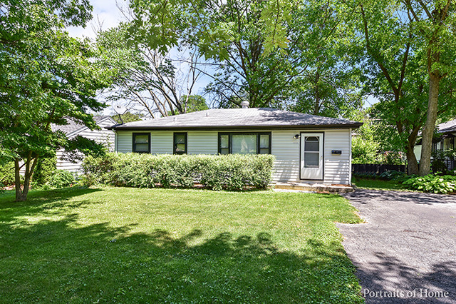 1111 S Sumner St, Wheaton, IL 60189 photo 1