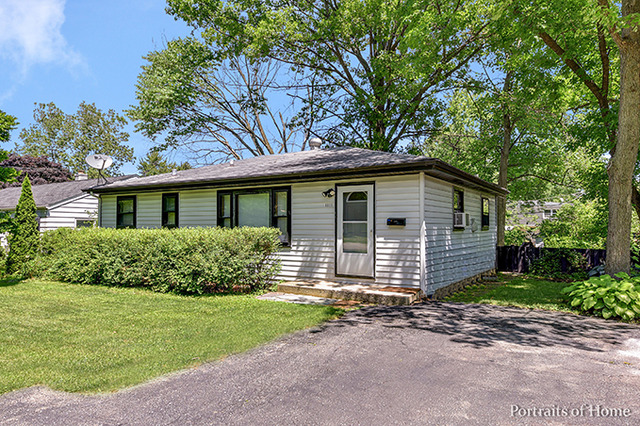 1111 S Sumner St, Wheaton, IL 60189 photo 2