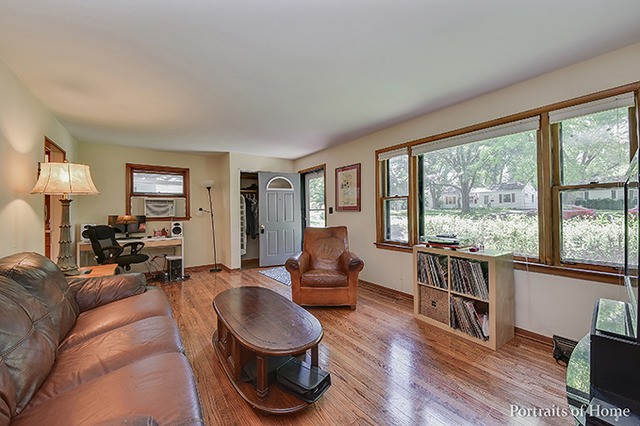 1111 S Sumner St, Wheaton, IL 60189 photo 5