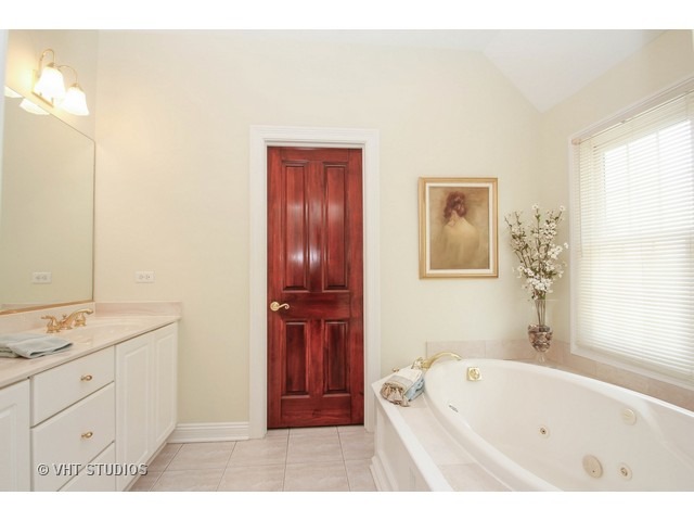 8917 Anthony Ln, Spring Grove, IL 60081 photo 11