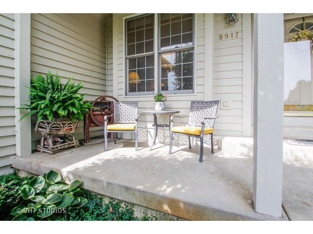 8917 Anthony Ln, Spring Grove, IL 60081 photo 2