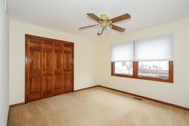 1640 Charlemagne Dr, Hoffman Estates, IL 60192 photo 19