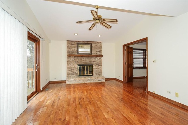 1640 Charlemagne Dr, Hoffman Estates, IL 60192 photo 11