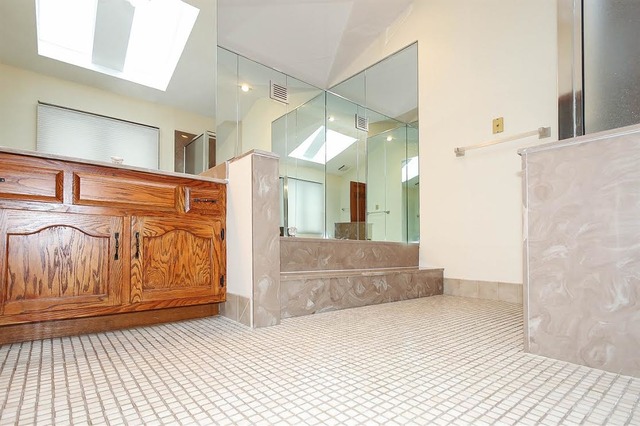 1640 Charlemagne Dr, Hoffman Estates, IL 60192 photo 15