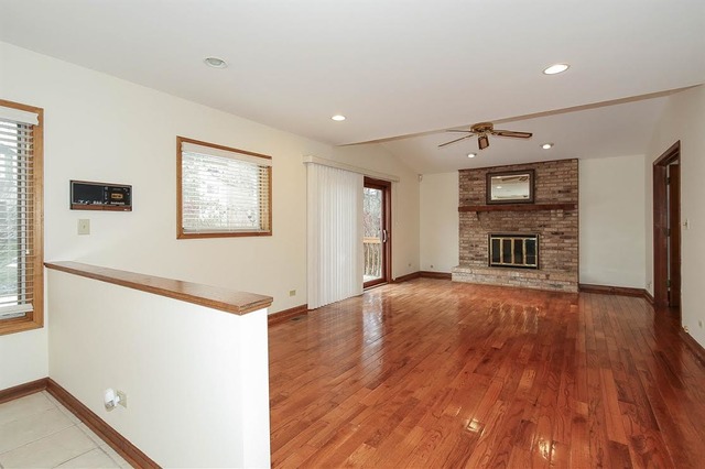 1640 Charlemagne Dr, Hoffman Estates, IL 60192 photo 10