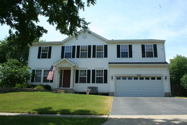 2105 Hemlock Dr, Mchenry, IL 60050 photo 1