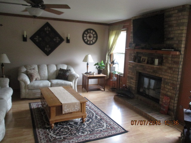 358 Sequoia Ct, Antioch, IL 60002 photo 3
