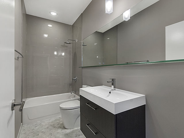 3244 S Carpenter St, Chicago, IL 60608 photo 11
