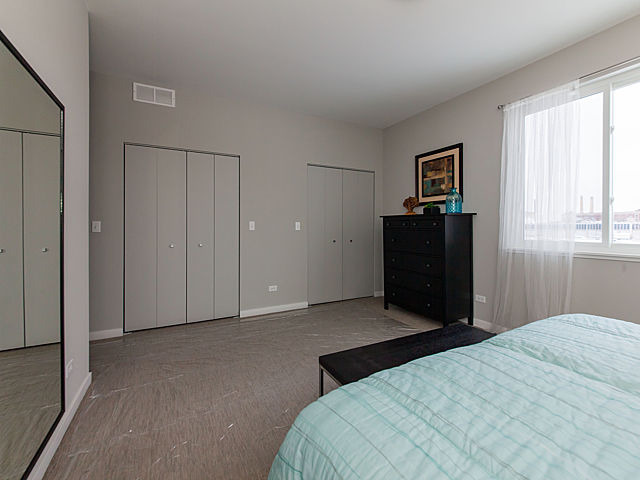 3244 S Carpenter St, Chicago, IL 60608 photo 7