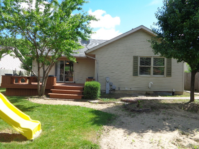 405 Forest View Dr, Genoa, IL 60135 photo 15