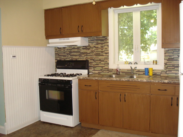 5910 Ridge Ave, Berkeley, IL 60163 photo 4