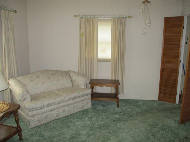 613 Calhoun St, Peru, IL 61354 photo 2