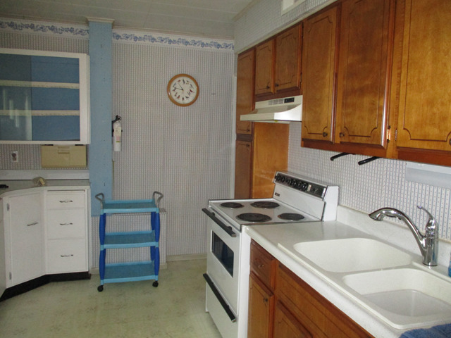 613 Calhoun St, Peru, IL 61354 photo 3
