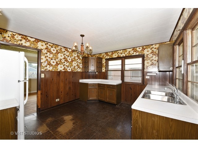 1212 N Lind Ave, Berkeley, IL 60163 photo 3