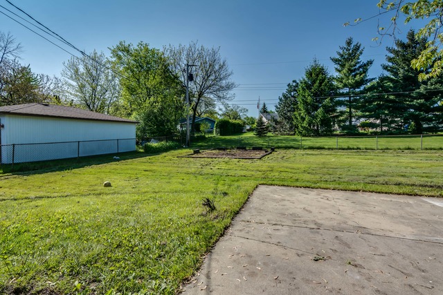 755 Milton Ln, Hoffman Estates, IL 60169 photo 25