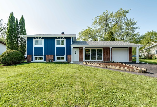 755 Milton Ln, Hoffman Estates, IL 60169 photo 4