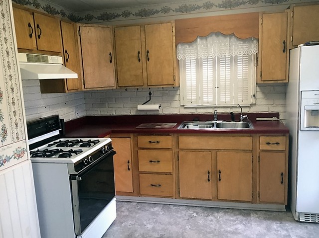 818 E 2nd St, Dixon, IL 61021 photo 8