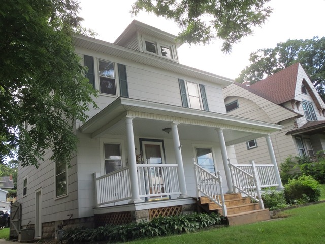 818 E 2nd St, Dixon, IL 61021 photo 1