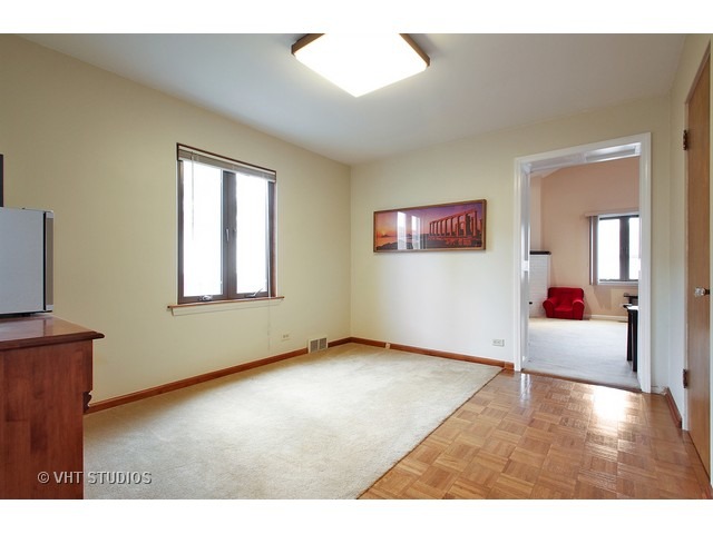 2055 Sherwin Ave, Des Plaines, IL 60018 photo 12
