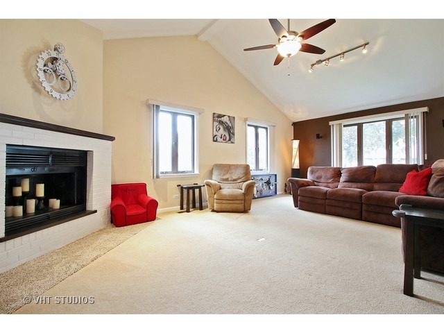 2055 Sherwin Ave, Des Plaines, IL 60018 photo 6
