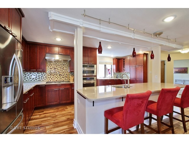 2055 Sherwin Ave, Des Plaines, IL 60018 photo 4