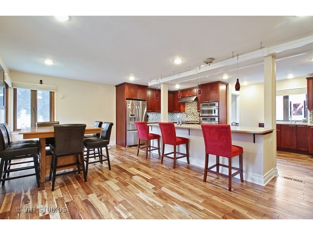 2055 Sherwin Ave, Des Plaines, IL 60018 photo 5