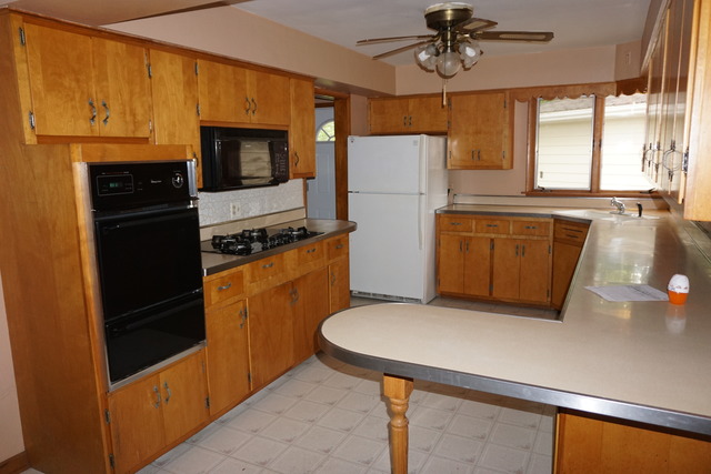 333 Oneill St, Joliet, IL 60436 photo 3
