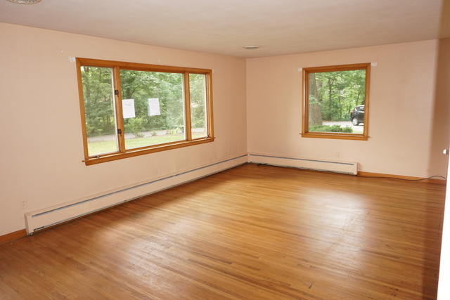333 Oneill St, Joliet, IL 60436 photo 2