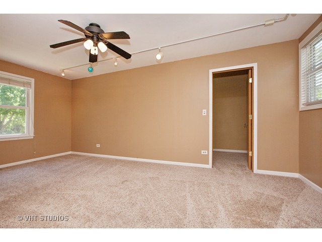 1615 Riverwood Dr, Algonquin, IL 60102 photo 9