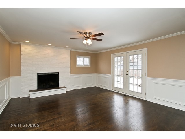 660 Illinois Blvd, Hoffman Estates, IL 60169 photo 5